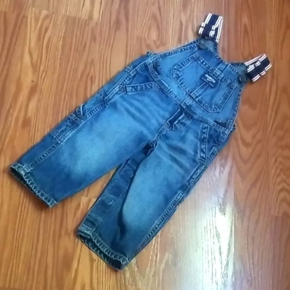 Oshkosh overall size 12mo